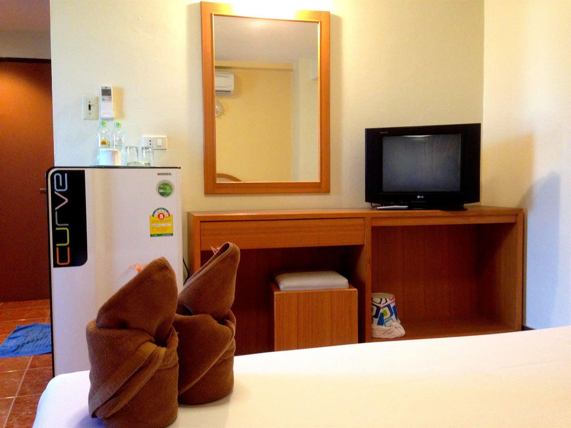 Cherry Hotel Pattaya Buitenkant foto