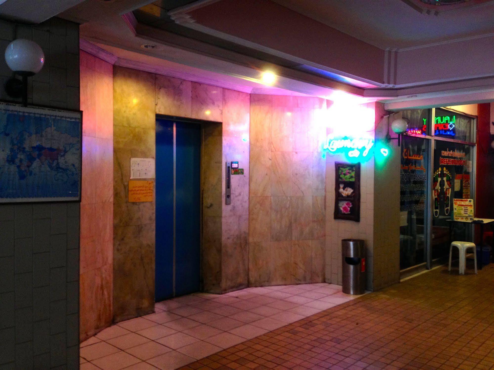 Cherry Hotel Pattaya Buitenkant foto