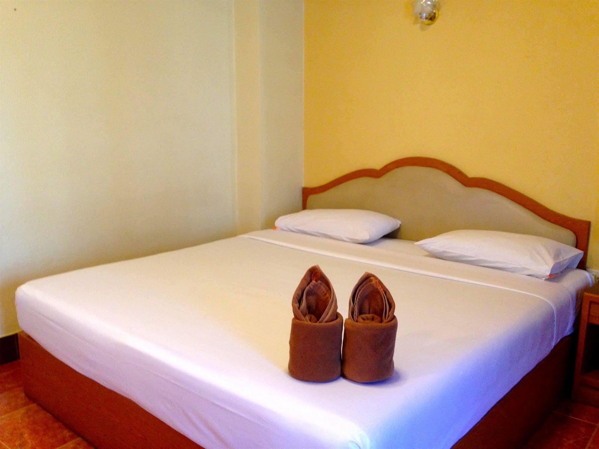 Cherry Hotel Pattaya Buitenkant foto