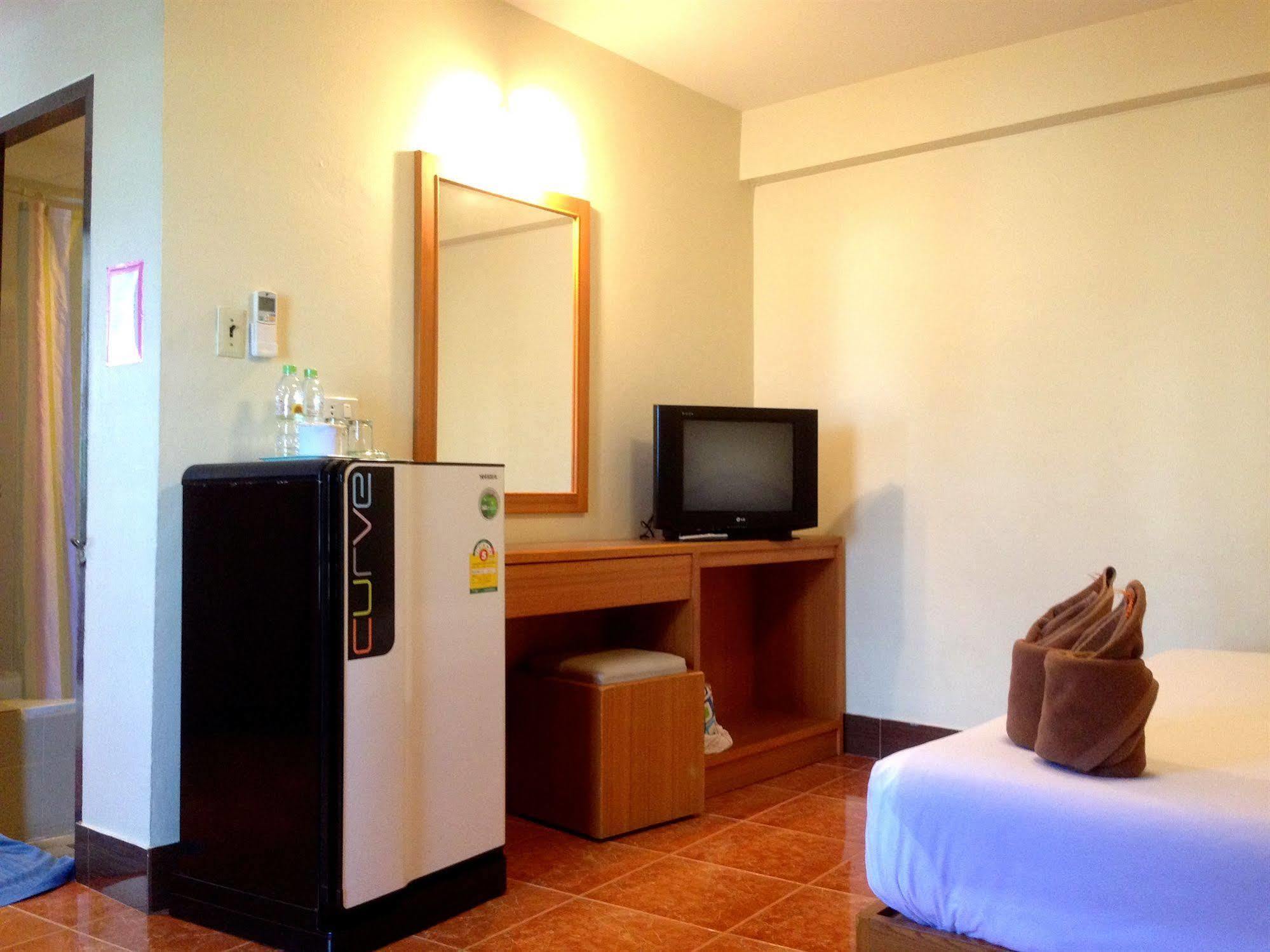 Cherry Hotel Pattaya Buitenkant foto